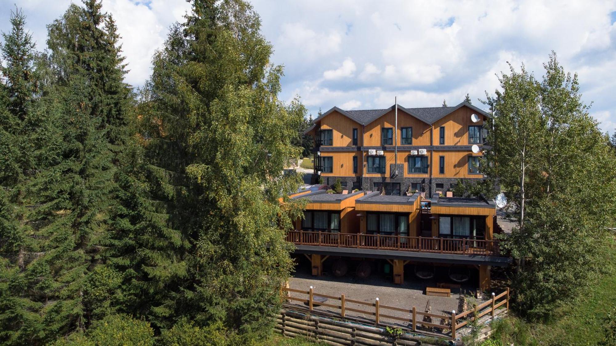 Ego Hotel Буковель يابلونيتسيا المظهر الخارجي الصورة